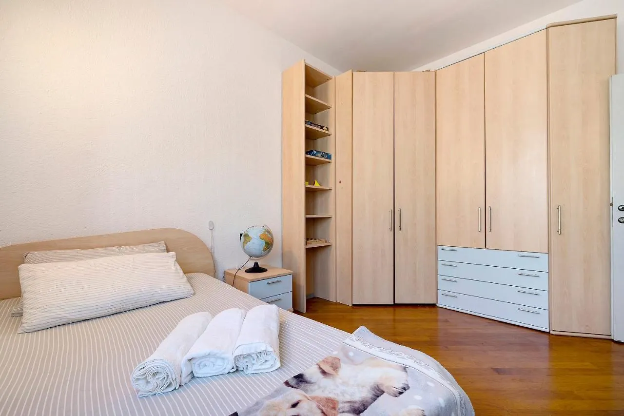 Home Charlene Albenga